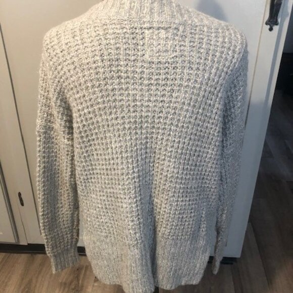 Hollister Gray Sweater - Picture 2 of 5